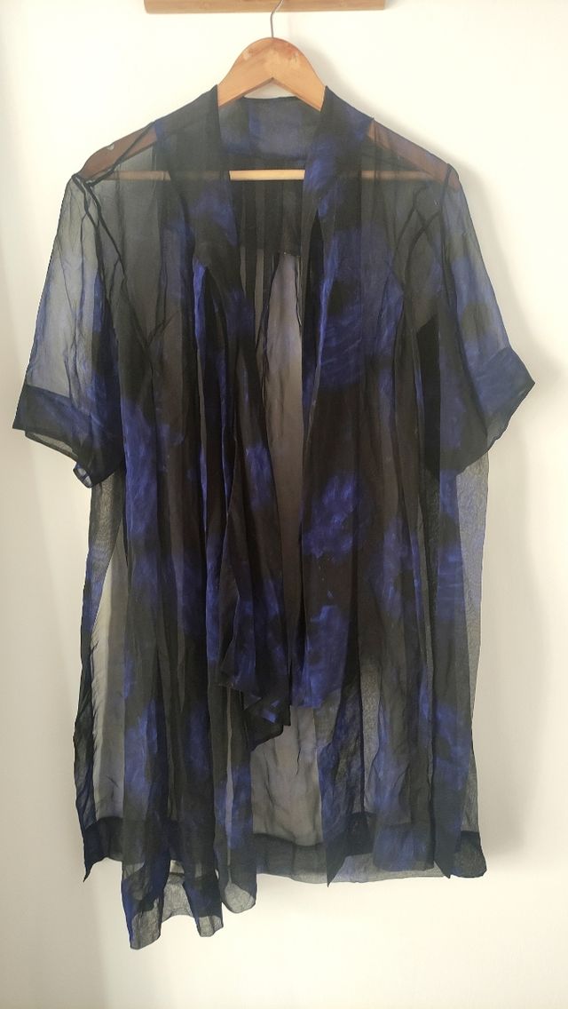 Capa blusa vintage de seda negra azul 