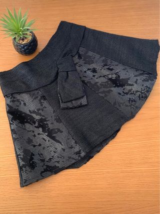 Falda negra diseño Wild Lou Lou