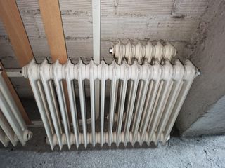 Radiadores agua para instalación 80 € todos