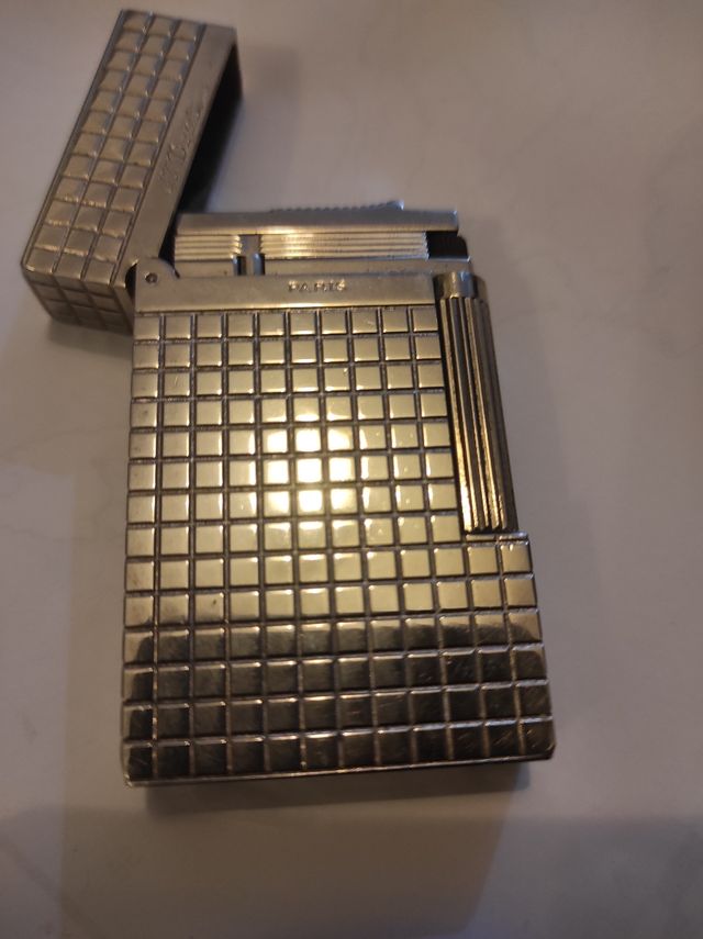 Mechero de plata marca dupont