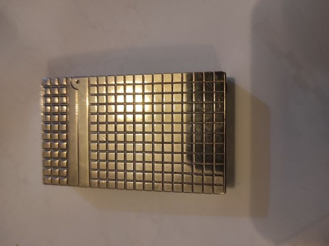 Mechero de plata marca dupont