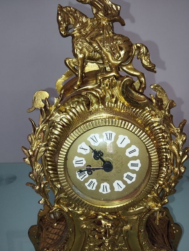 Juego de reloj vintage con portavelas