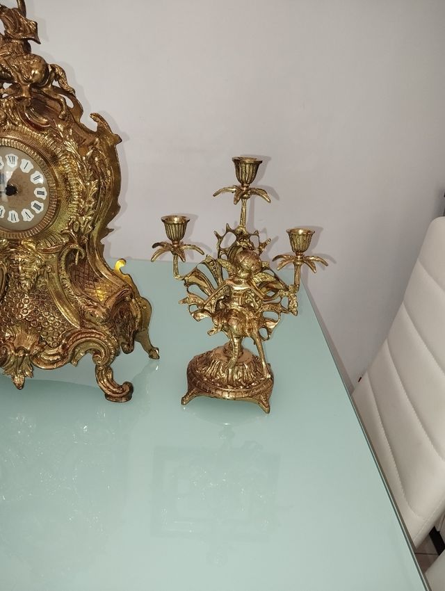 Juego de reloj vintage con portavelas