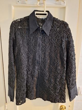 Camisa bordada de Zara