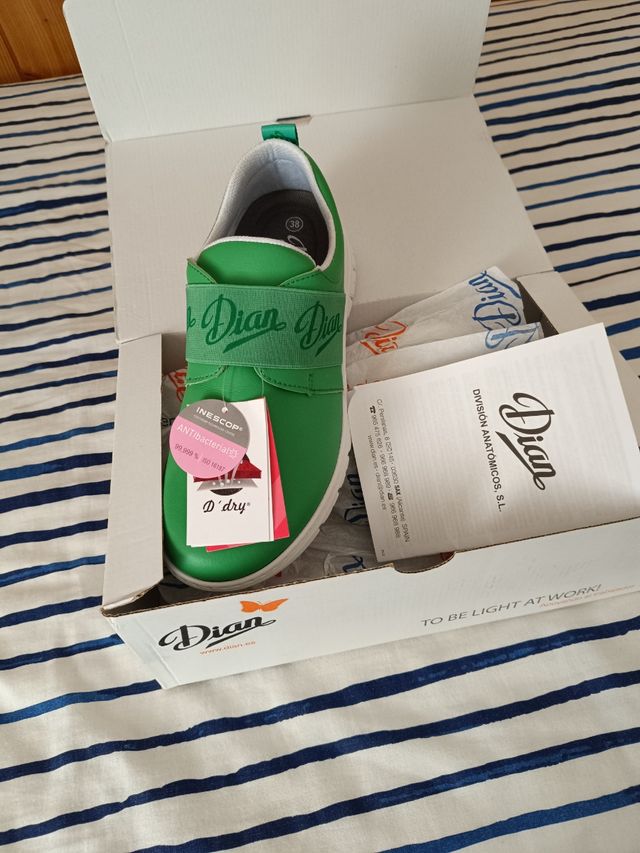 Zapatos sanitarios Dian Verde Nuevos