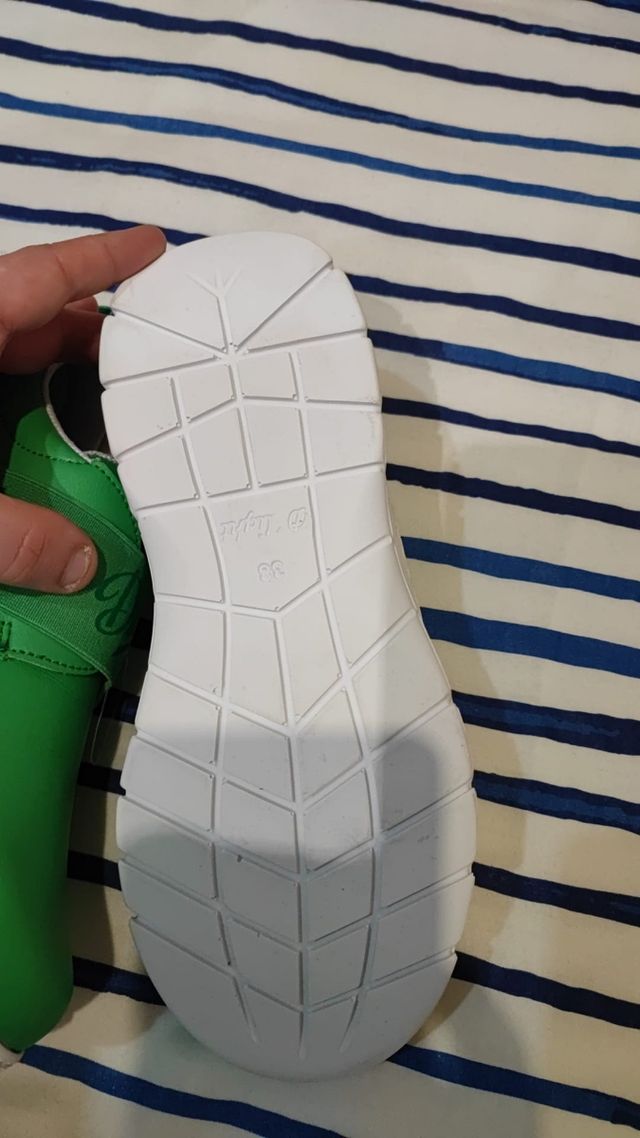 Zapatos sanitarios Dian Verde Nuevos