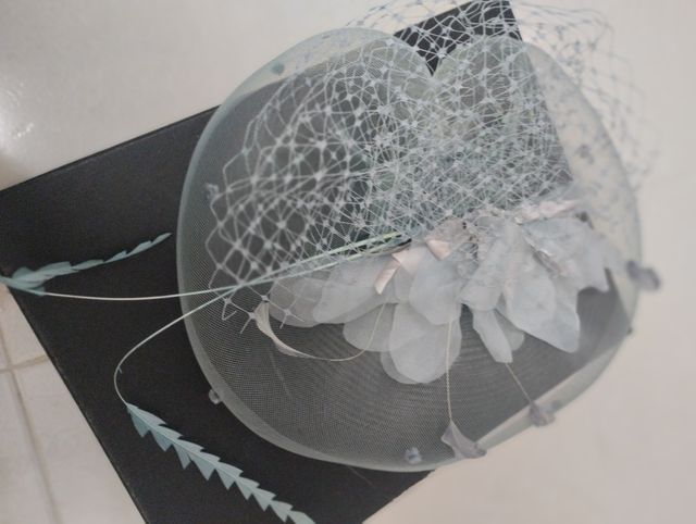 Tocado exclusivo ,10 eu.