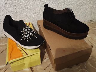 mocasin negro de plataforma y bota deportiva