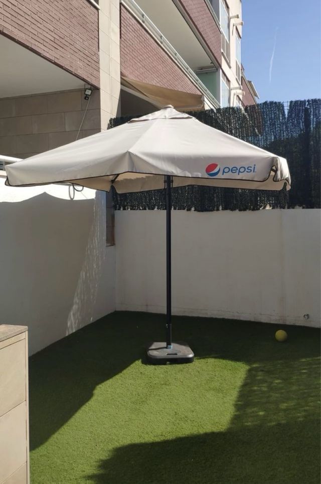 Sombrillas hosteleria + pie