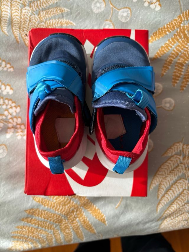 Zapatillas Nike talla 23,5 impecables muy comodas