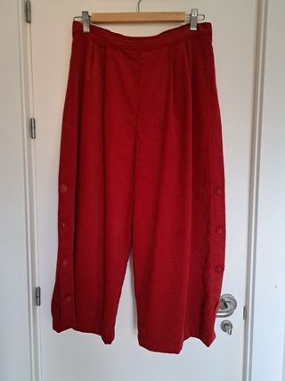 Pantalón granate pana de Pepaloves