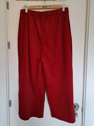Pantalón granate pana de Pepaloves