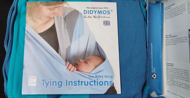Pañuelo porteo bebé
