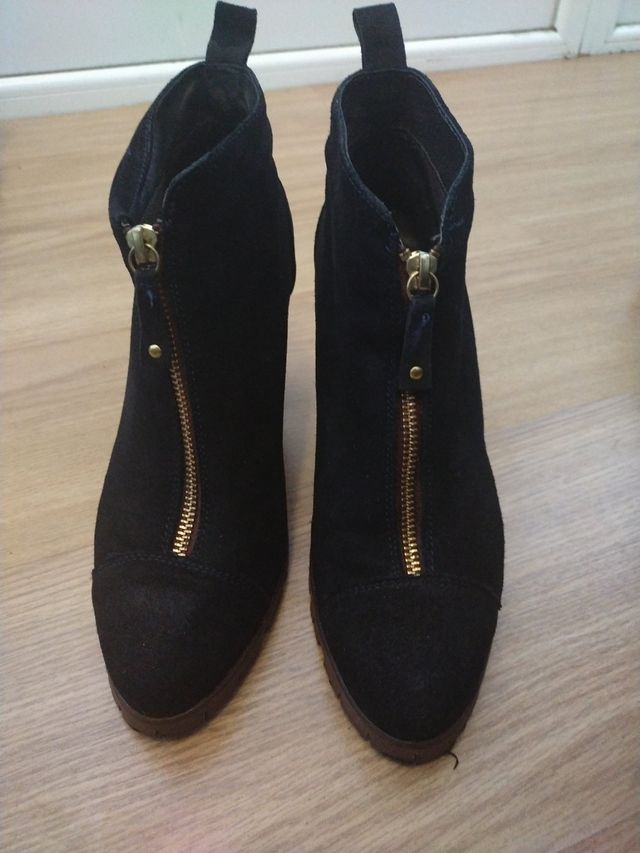 Botines cremallera central