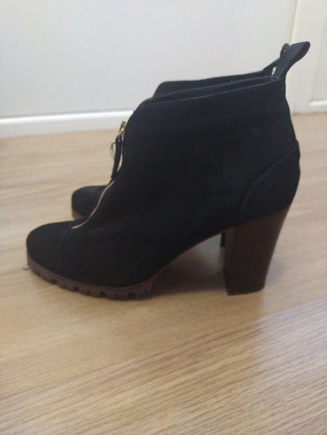 Botines cremallera central