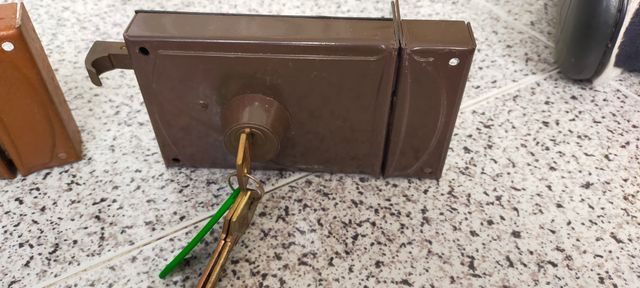 3 fechaduras usadas