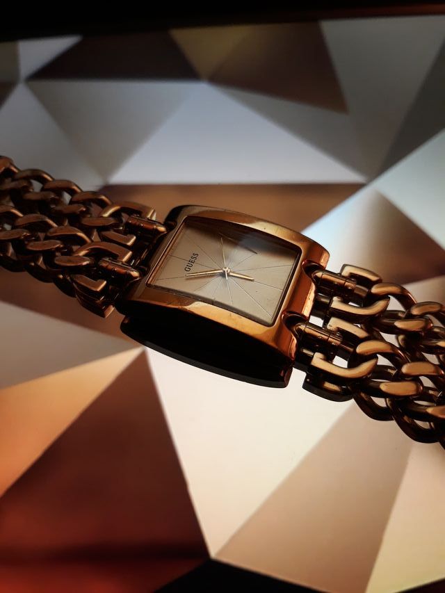 Guess-reloj dorado señora