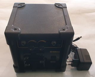 Amplificador de guitarra Yamaha AA5 DC6-9V