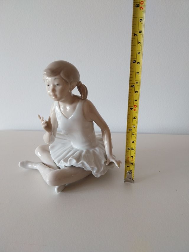 Porcelana NAO bailarina
