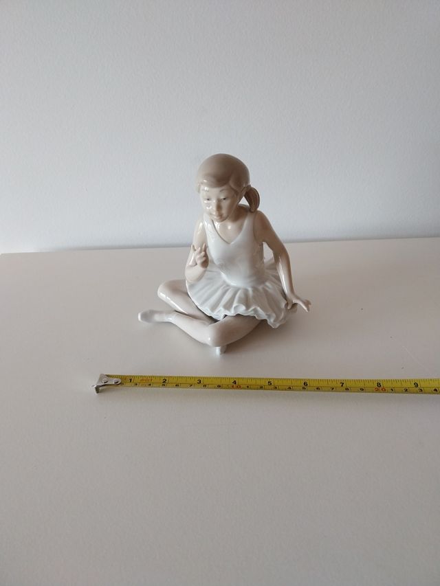 Porcelana NAO bailarina