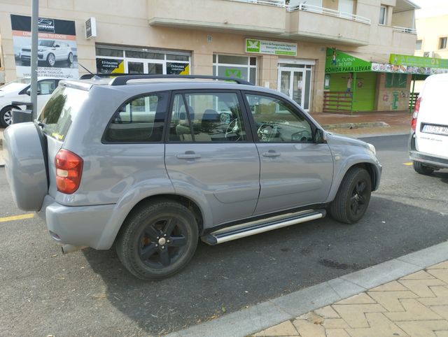 Toyota RAV4 2004