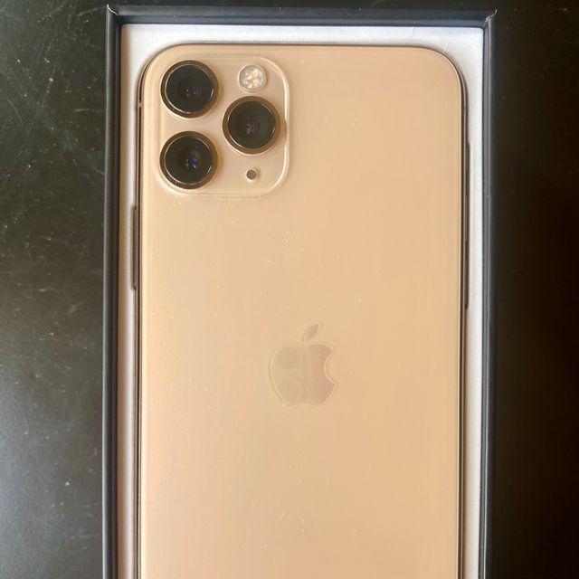 IPHONE 11 PRO Dorado 