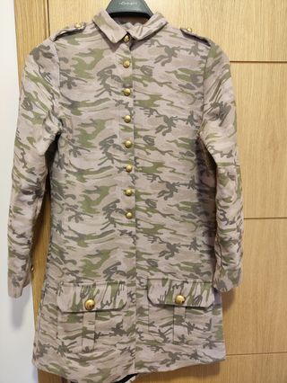 La Condesa vestido tipo militar camuflaje 