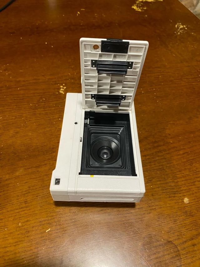 Lomo’Instant White Edition fotocamera istantanee