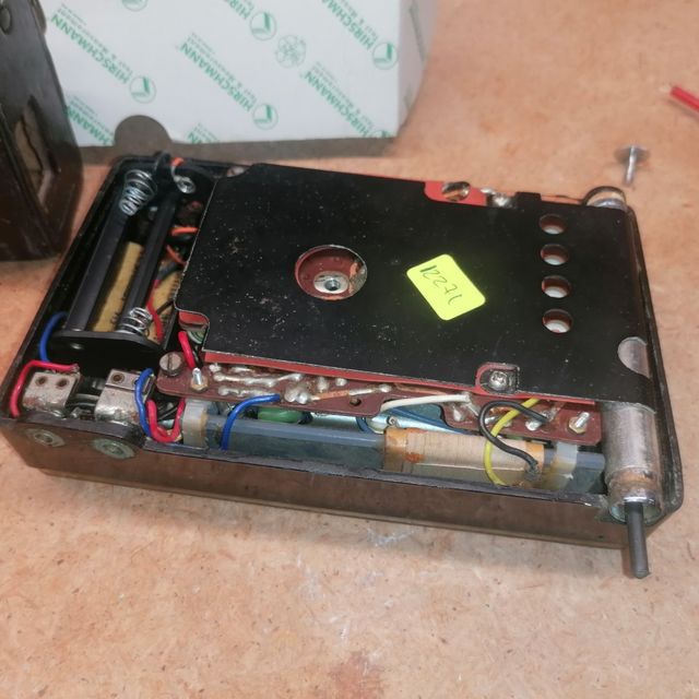 Radio muy antigua , oferta .