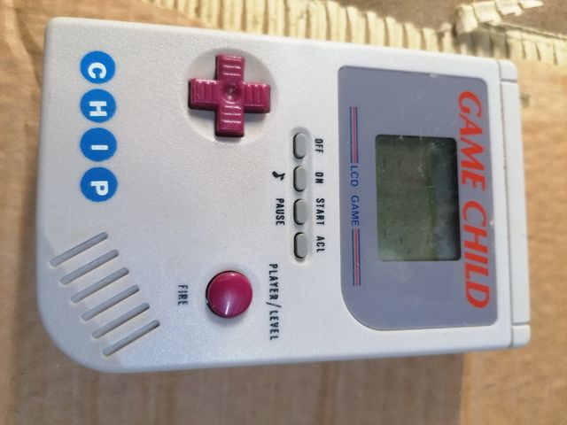 Consola Game muy antigua , oferta .