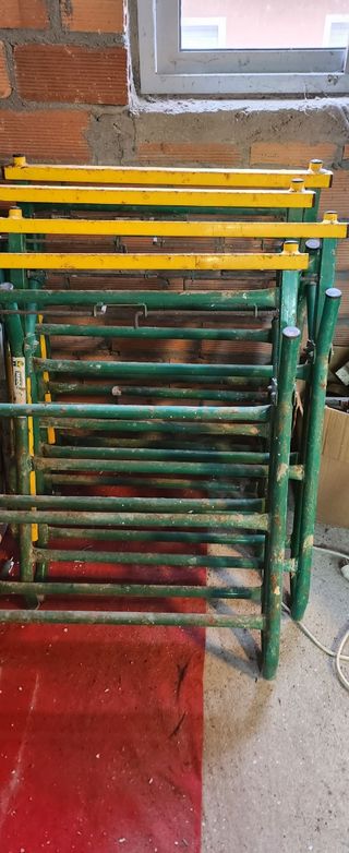 Caballetes obra macc