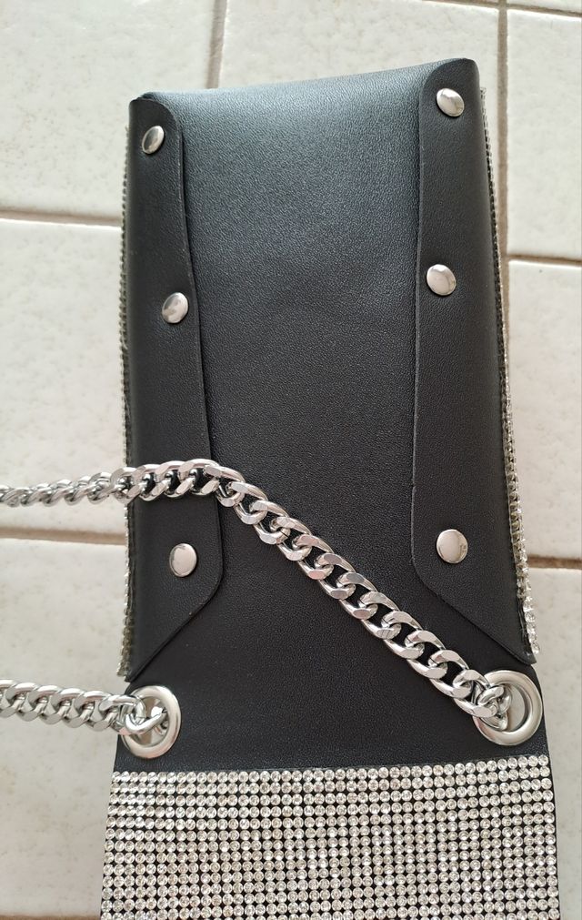 Portacellulare a tracolla