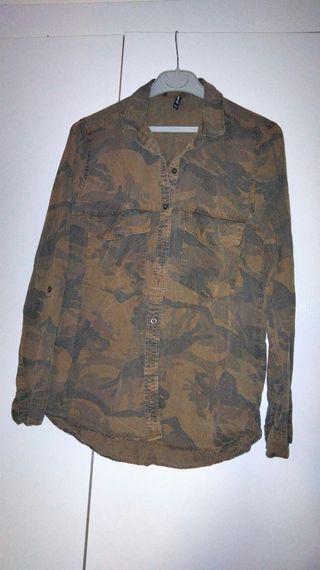 Ropa Militar (camuflaje) y botas