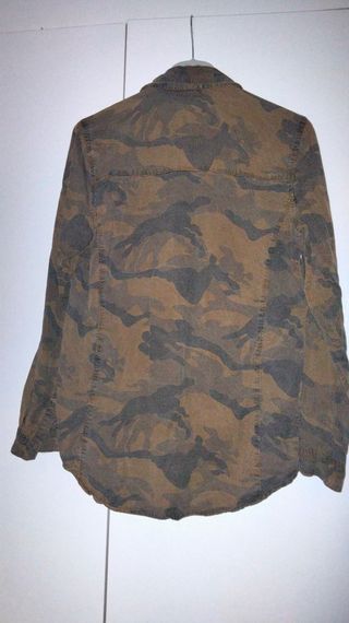 Ropa Militar (camuflaje) y botas