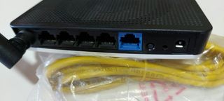 Router N Wi-fi  NETis WF2411