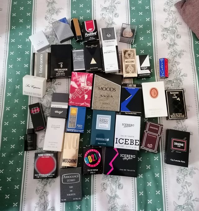 Collezione miniature profumo