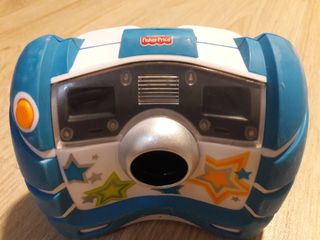 Cámara de fotos digital Fisher Price y funda