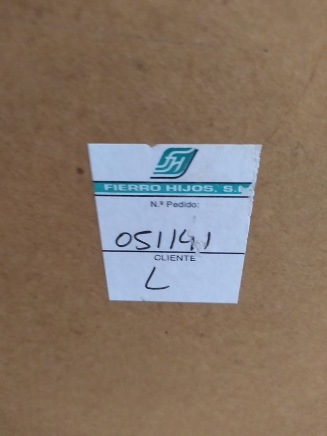 Cómoda de madera de 4 cajones