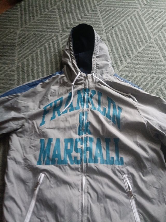 Abrigo reversible Franklin and Marshall.