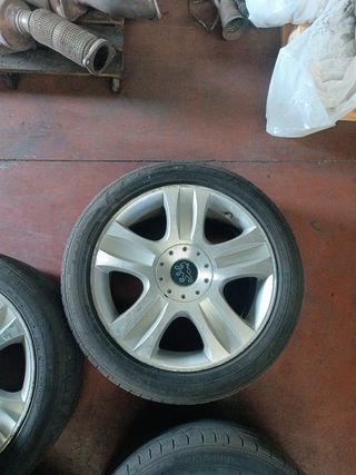 Llantas Ford o Peugeot 