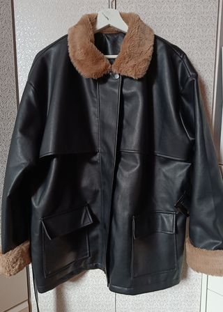Chaqueta negra polipiel pelo Shein Dazy seminueva