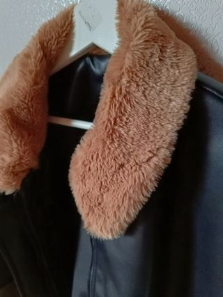 Chaqueta negra polipiel pelo Shein Dazy seminueva