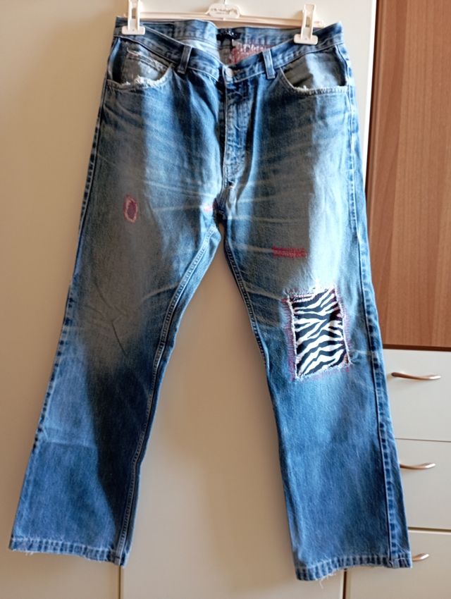 Jeans uomo con toppe