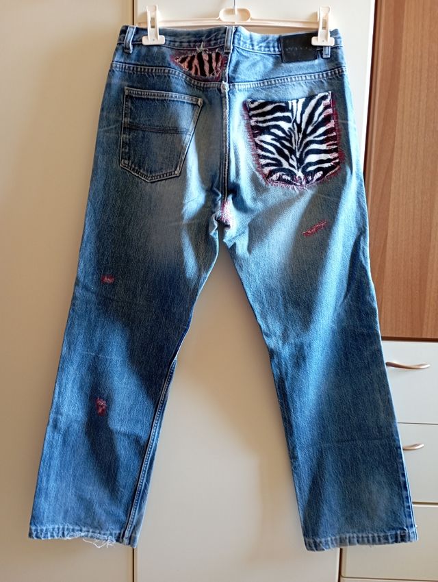 Jeans uomo con toppe