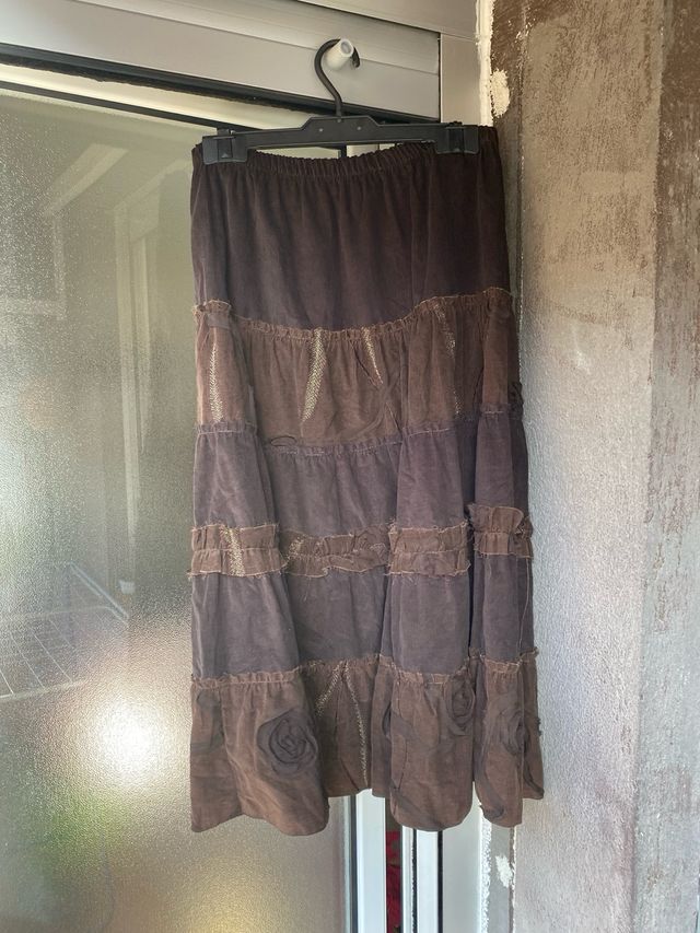 falda hippie de volantes