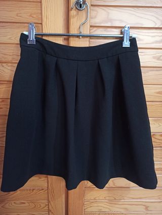 Falda de Stradivarius 