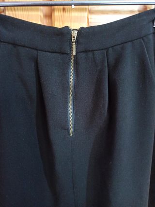 Falda de Stradivarius 