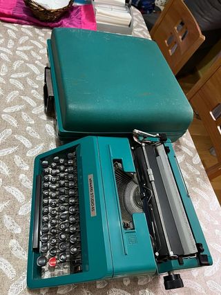 Maquina de escribir olivetti studio 45