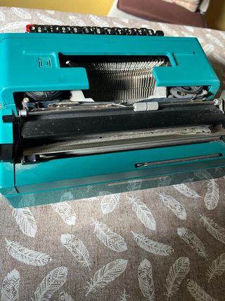 Maquina de escribir olivetti studio 45