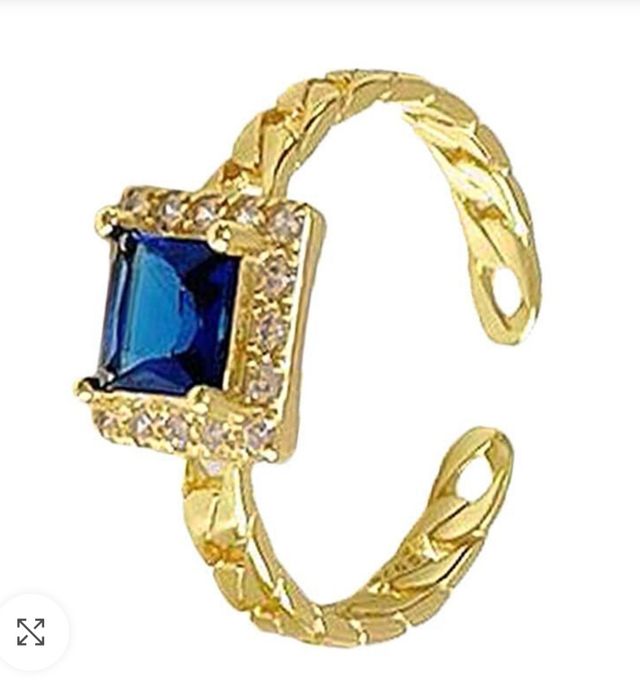 Anillo a 9€ la unidad, plata maciza con baño oro.